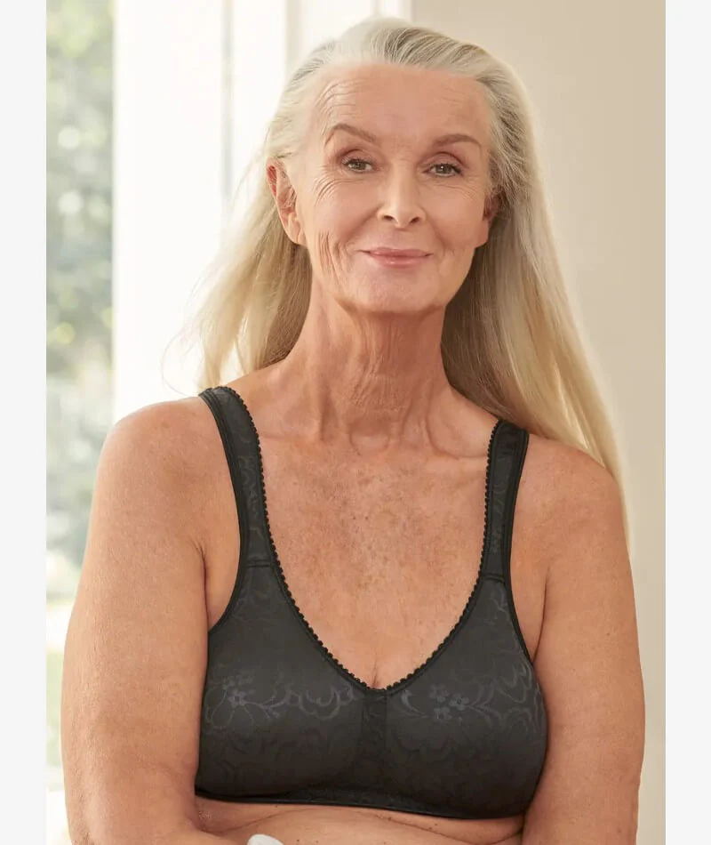 Playtex 18 Hour Ultimate Lift & Support Wire-Free Bra - Black - Image 8