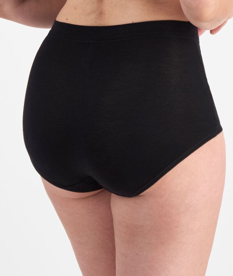 Playtex Ultralight Lace Full Brief - Black - Image 2