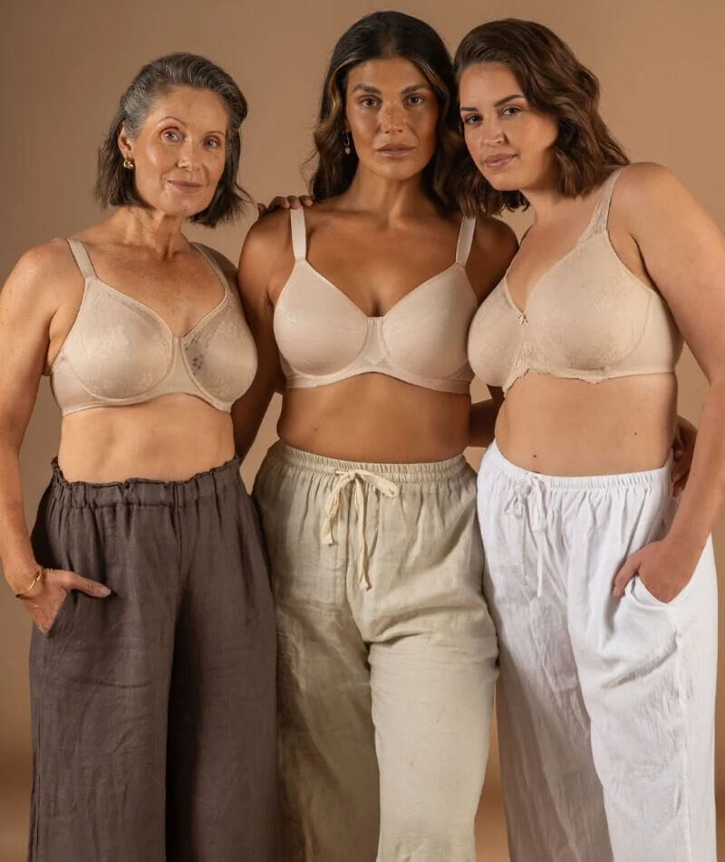 Triumph Lacy Minimizer Bra - New Beige - Image 9