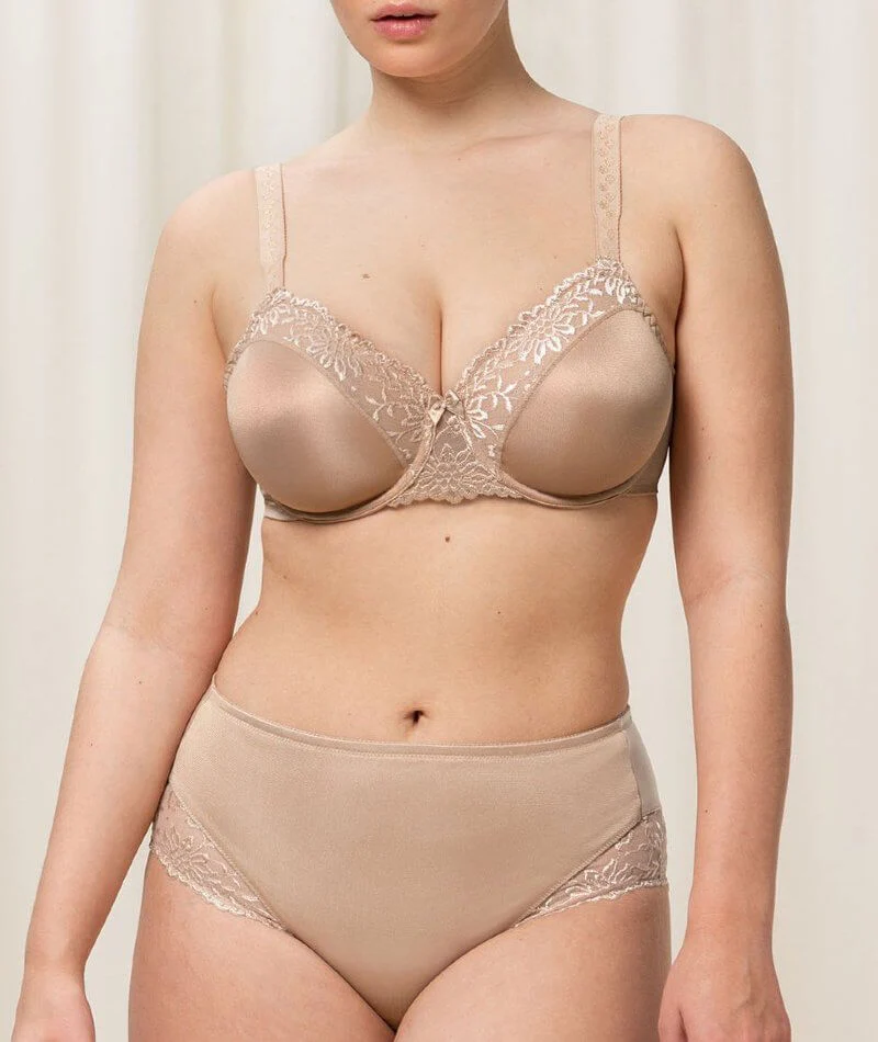Triumph Ladyform Soft Maxi Brief - Smooth Skin - Image 4