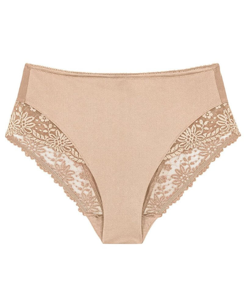 Triumph Ladyform Soft Maxi Brief - Smooth Skin - Image 5