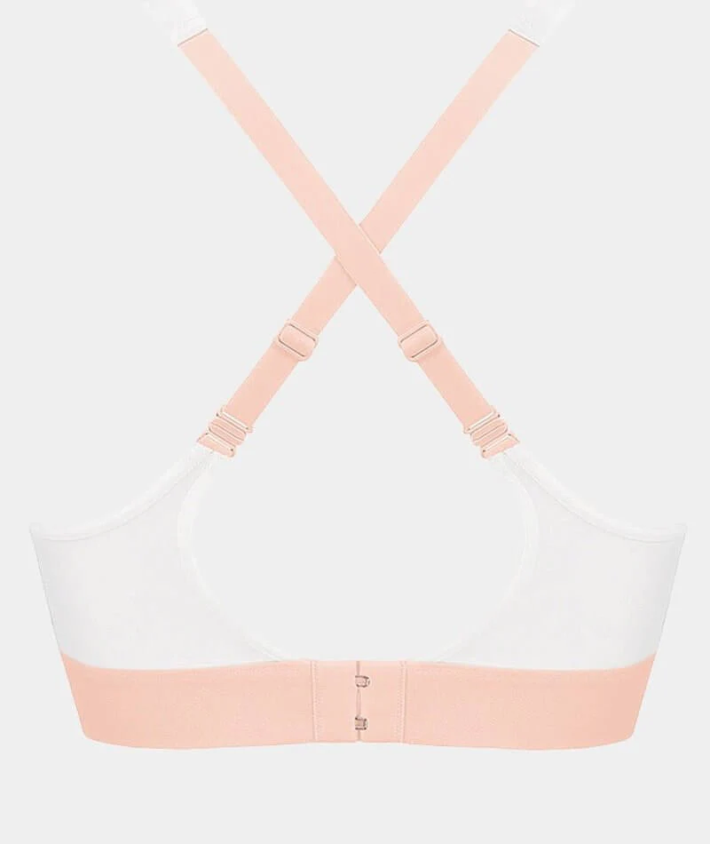 Triumph Triaction Extreme Lite Wire-free Sports Bra - White - Image 7