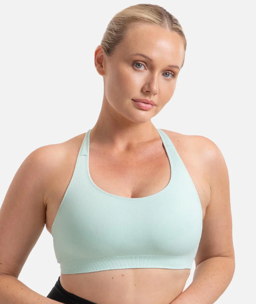 Triumph Triaction Ultra Seamfree Sports Bra - Peppermint - Image 4
