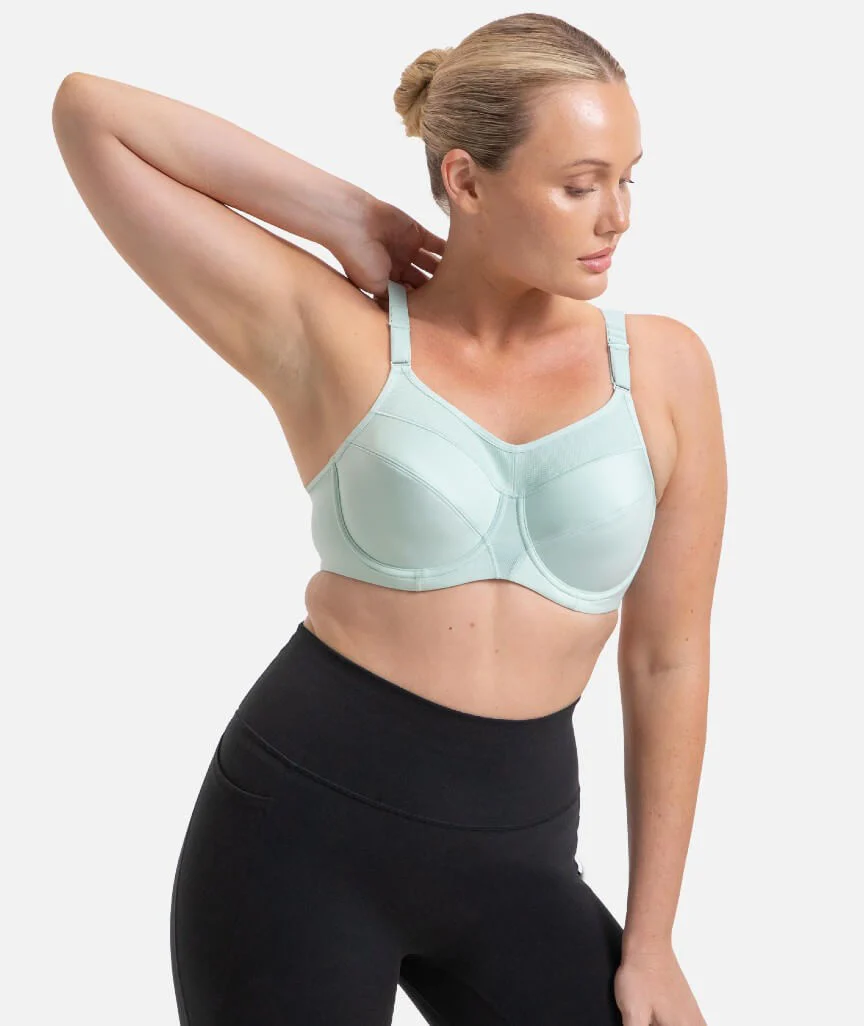 Triumph Triaction Ultra Underwired Sports Bra - Peppermint - Image 4
