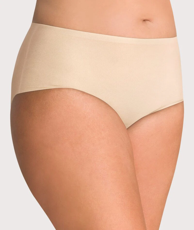 Underbliss Invisibliss No Show Seamless Full Brief - Nude - Image 3